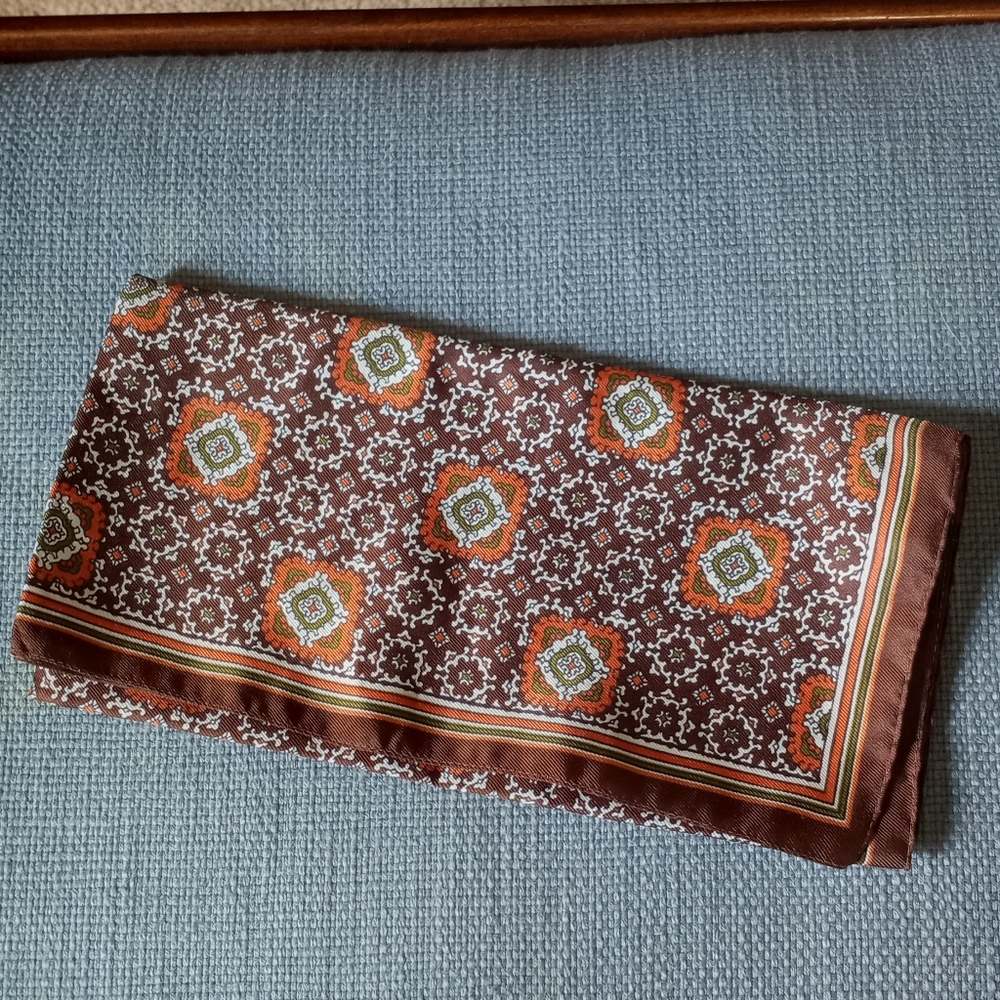 Vintage 20" Square Scarf